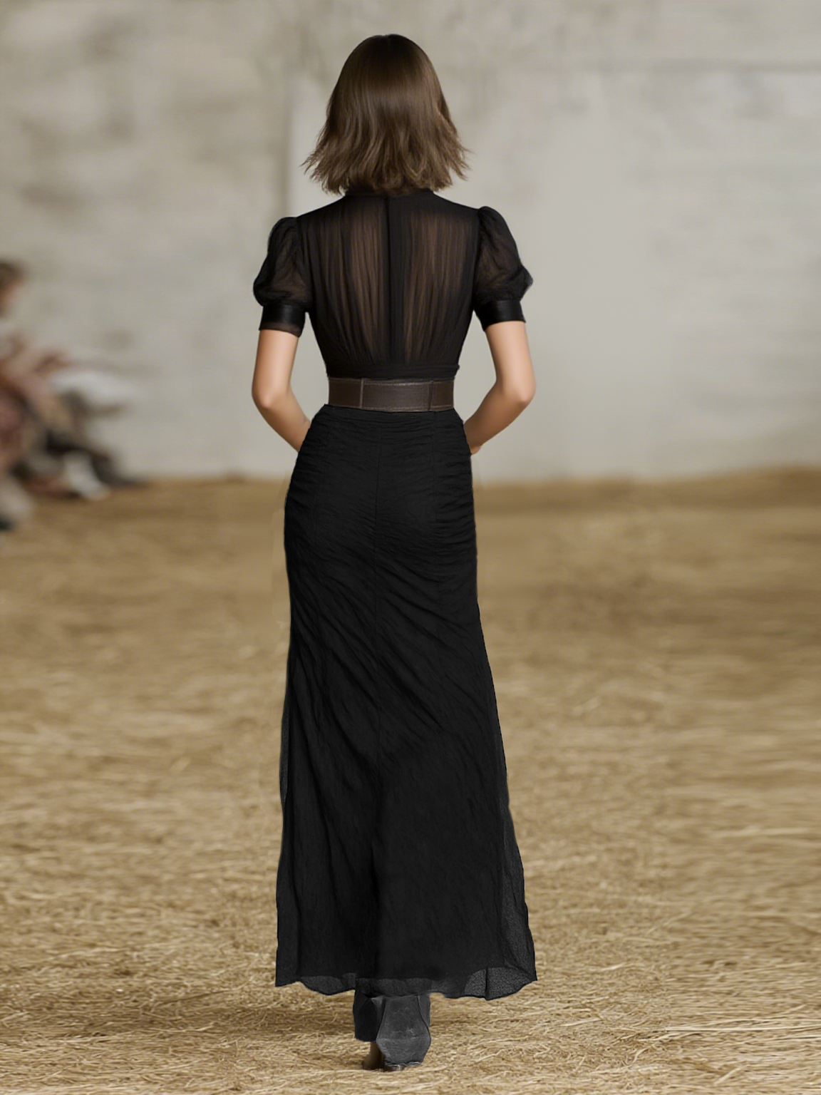 AINARA | Vestido largo en gasa plisada con cuello de solapa y mangas cortas